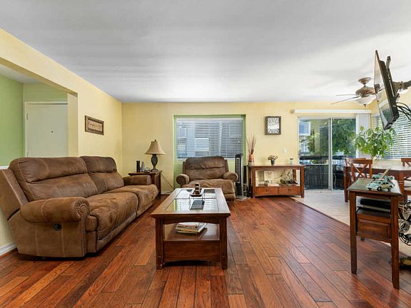 4th image of 26970 Flo Ln Unit 309
