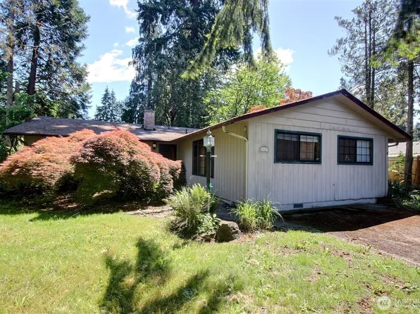 1121 Military Road E, Tacoma, WA 98445