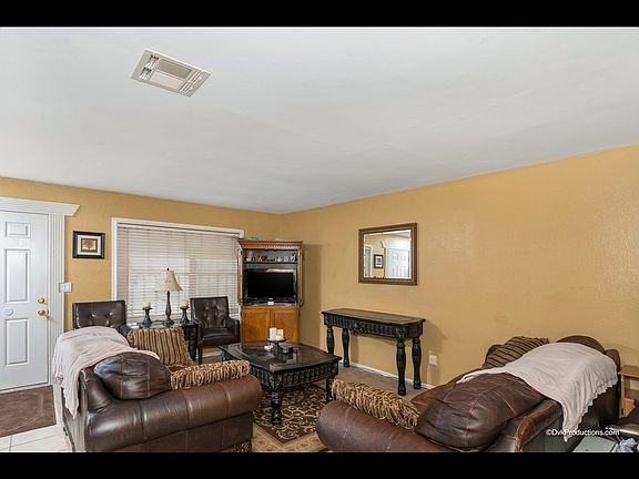 3rd image of 6936 Parkside Ave