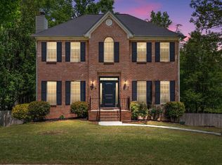 393 Milgray Ln, Calera, AL 35040