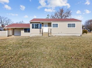 8901 Anchor Dr, Saint Louis, MO 63123