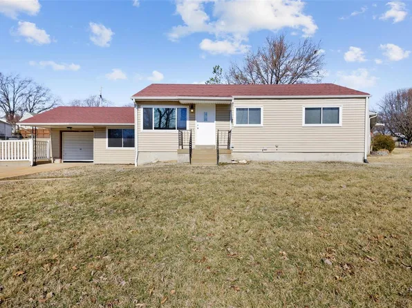 8901 Anchor Dr, Saint Louis, MO 63123
