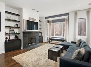 462 W Superior St, Chicago, IL 60654