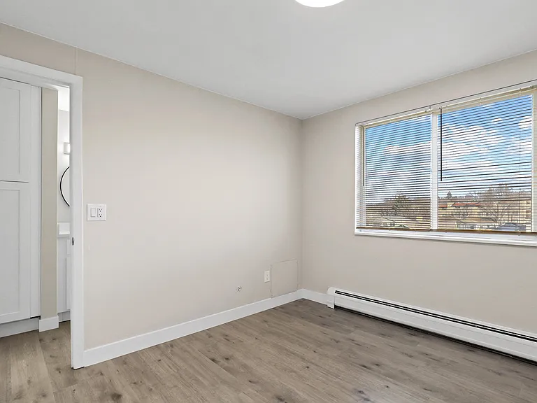 Fox Street Apartments — Photo 11