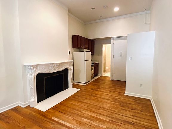 3rd image of 328 W 88th St APT 4