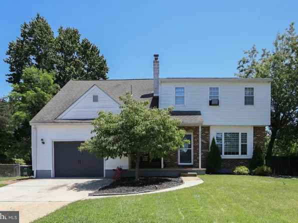 606 Eastwood Dr, Glendora, NJ 08029