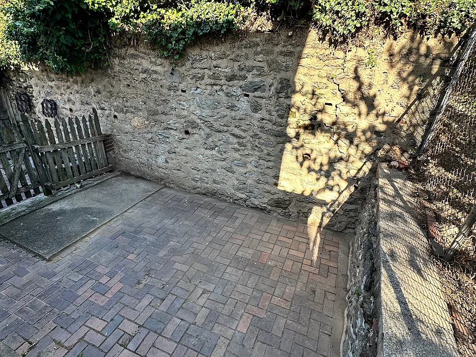 275 Kalos St