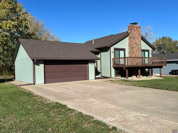 7010 SW 33rd St, Topeka, KS 66614