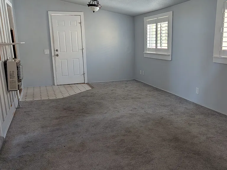 70 Pittsburg Ave — Photo 14