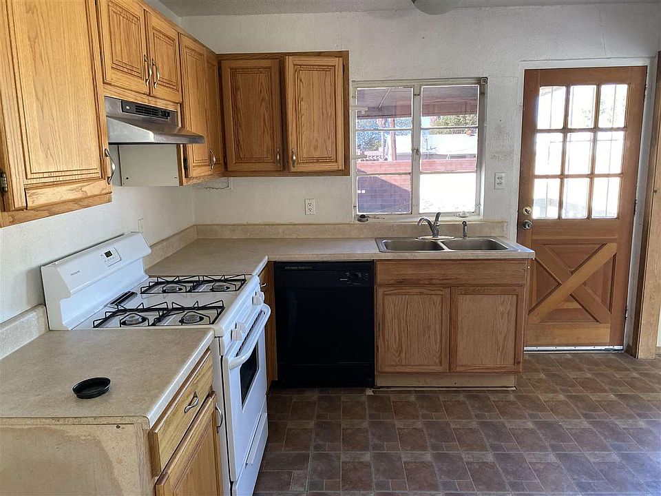 2207 Pecan Dr Alamogordo NM 88310 Zillow