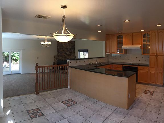 Open Floorplan Kitchen, Dining and Family Room