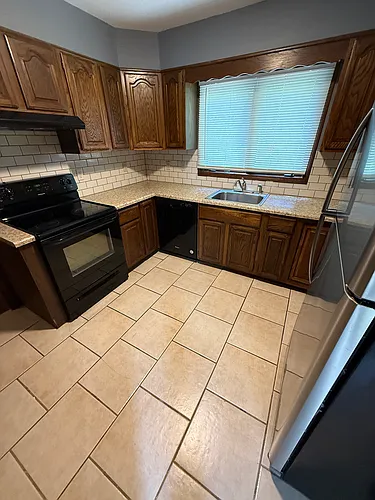 923 N Dellrose St Photo 1