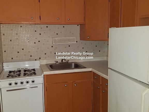 4th image of 5949 N Kenmore Ave APT 304