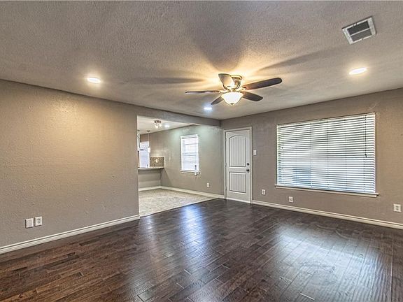 5th image of 2701 Spiceberry Ln
