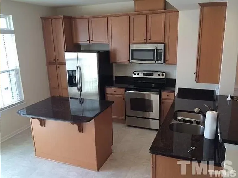 527 Berry Chase Way #527 — Photo 8