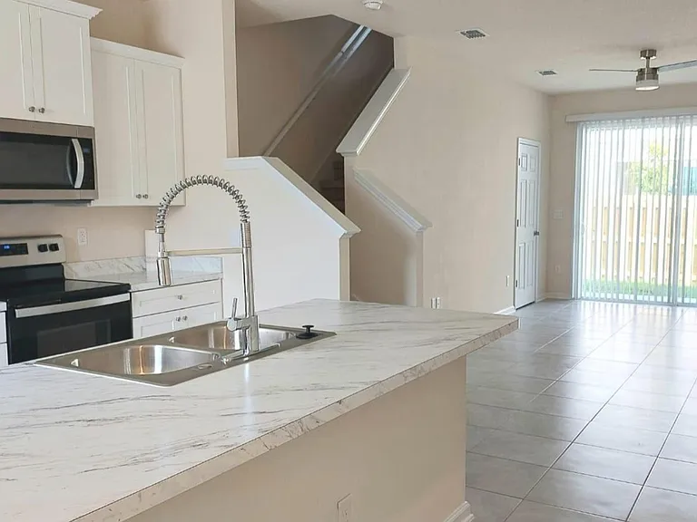 98 Red House Cir — Photo 8