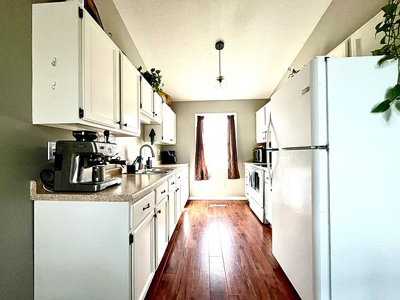 3rd image of 2319 10th St