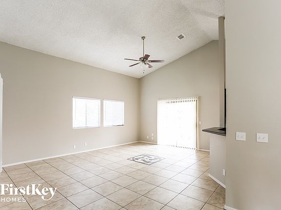 3rd image of 569 N Aspen Dr