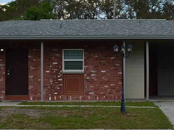 8303 Temple Park Dr, Tampa, FL 33637