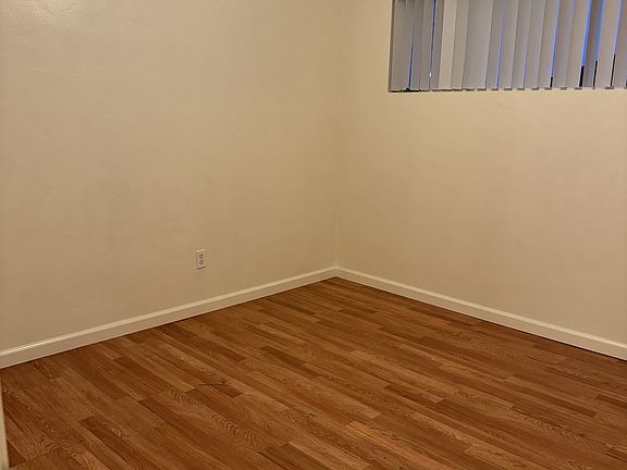 3rd image of 4029 49th St #6