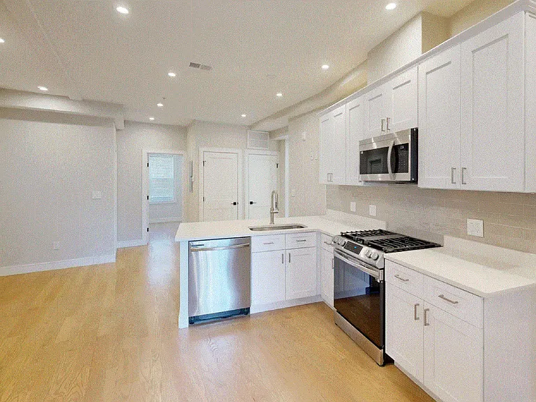 161 Allston St #3B — Photo 4