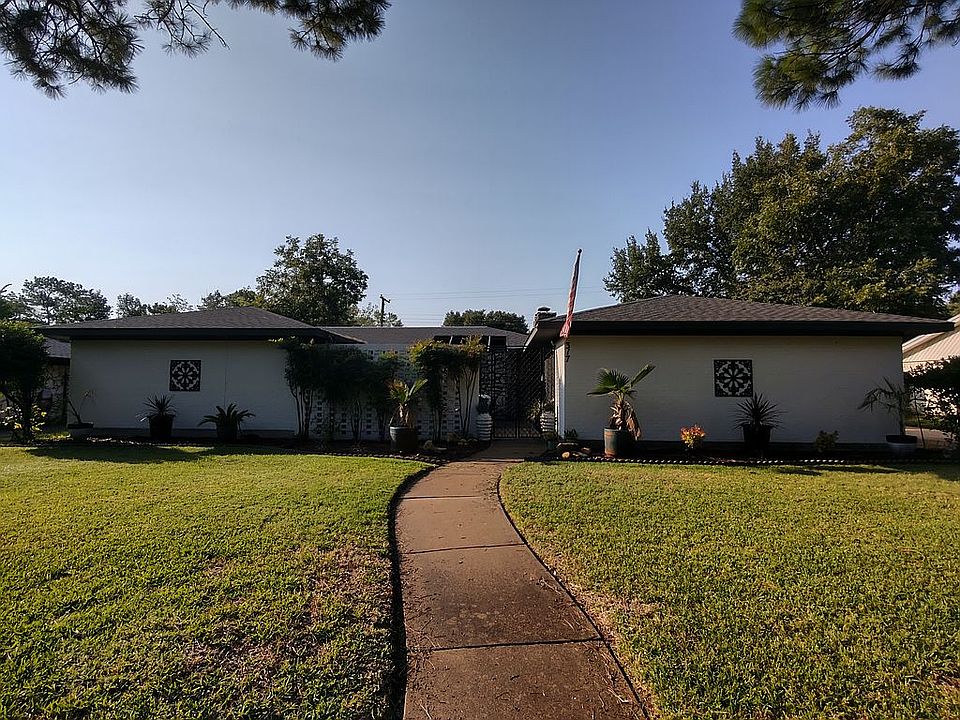 1st image of 317 W Pleasantview Dr