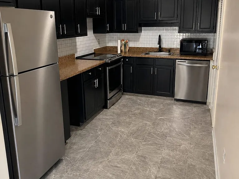 7901 Casa Grande Pl #121A — Photo 2