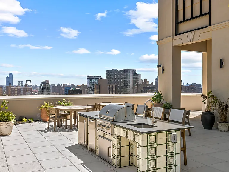 185 Chrystie St #701 — Photo 25