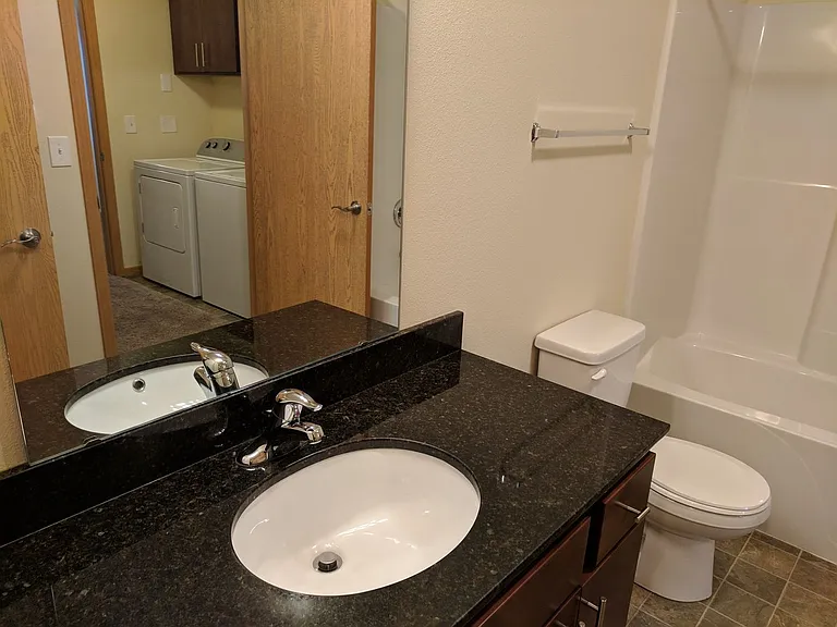 West Lake II Apartments — Photo 51
