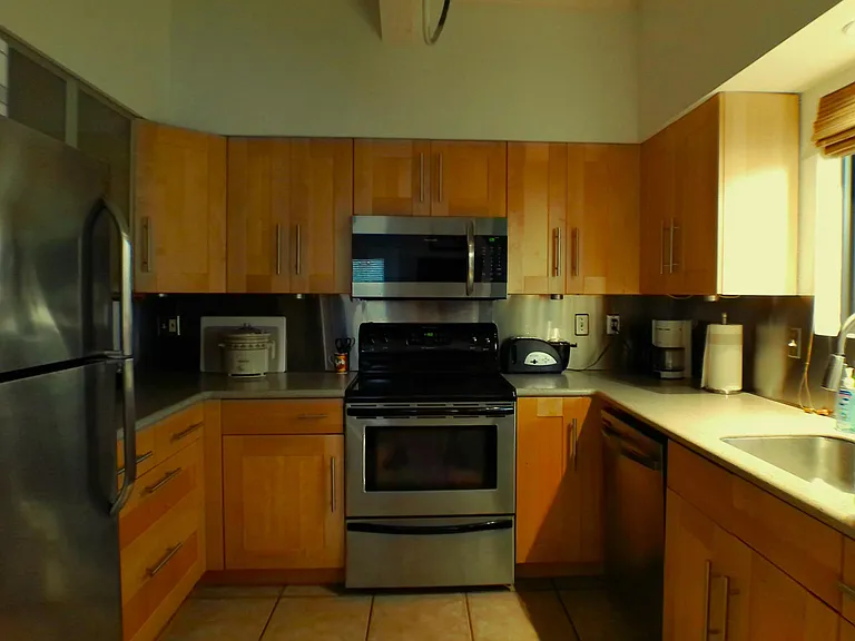 6439 N 77th Pl — Photo 11