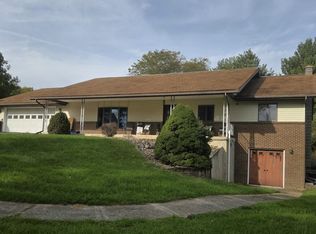 2206 Mahaffey Ln, Williamsport, PA 17701