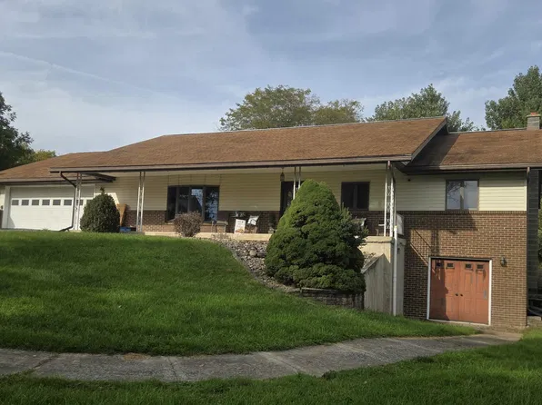 2206 Mahaffey Ln, Williamsport, PA 17701