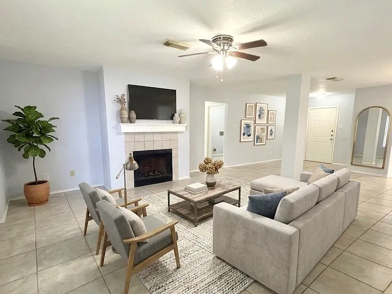 15518 Evergreen Grove Dr — Photo 2