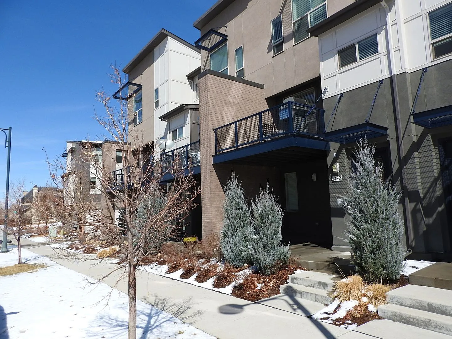 2 bed, 2.5 bath, 1370 sqft, $2,795 — Photo 2