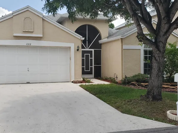 1312 Fairfax Circle E, Boynton Beach, FL 33436