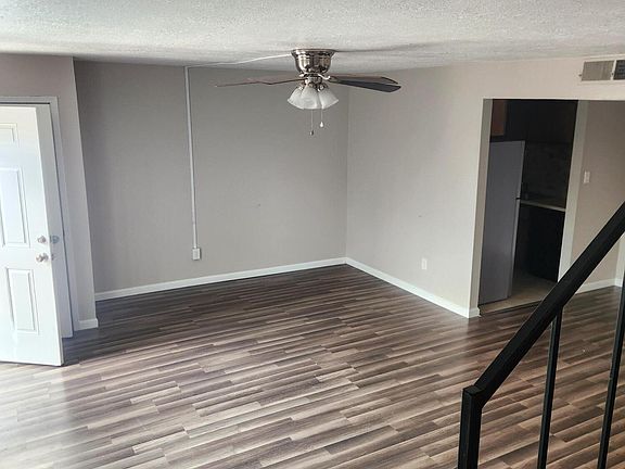 5th image of 8333 Comanche Rd NE APT 12C