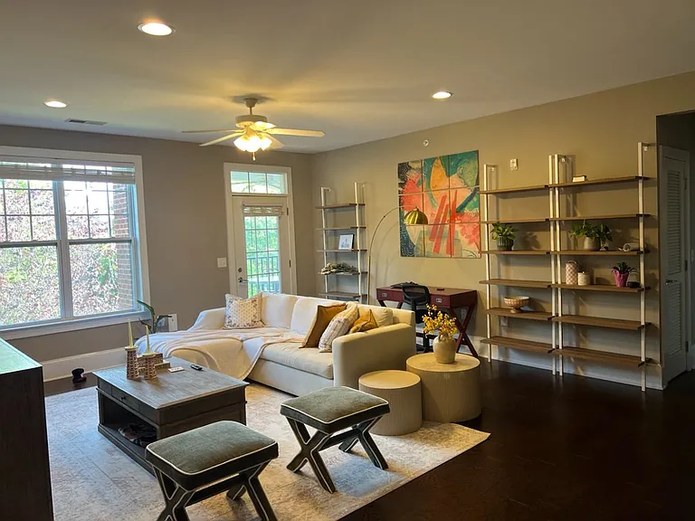 601 Finsbury St #202 — Photo 1