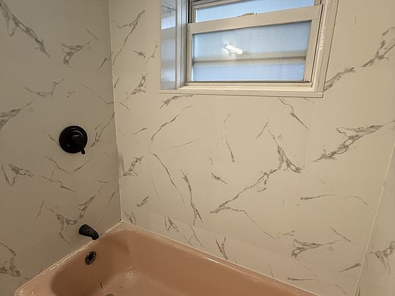2nd image of 11 Commonwealth Ct APT 10