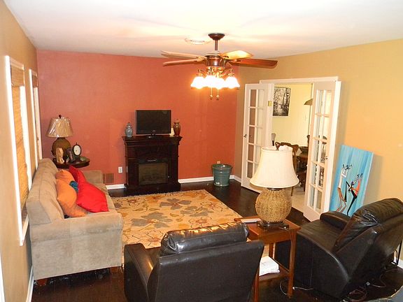 4th image of 903 Norwood Dr