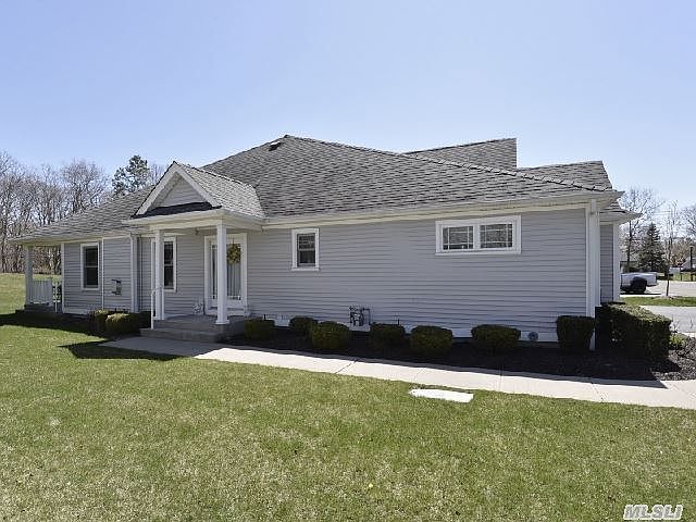 1st image of 34 White Oak Ct