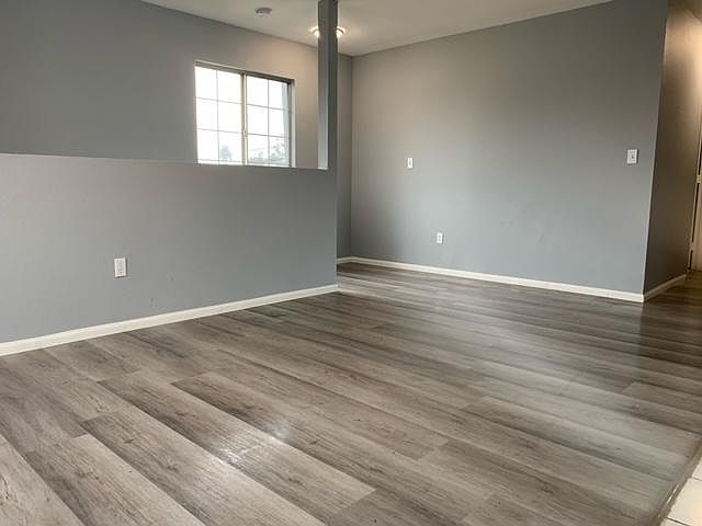 1st image of 9432 Parmelee Ave