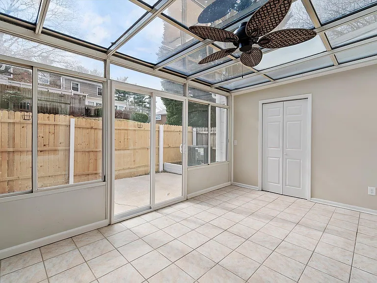 2938 E Saint Marks Rd — Photo 14