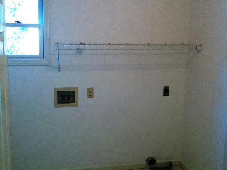 Up 2nd Full Bath
