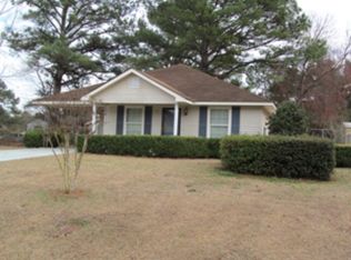 166 Crow Dr, Leesburg, GA 31763