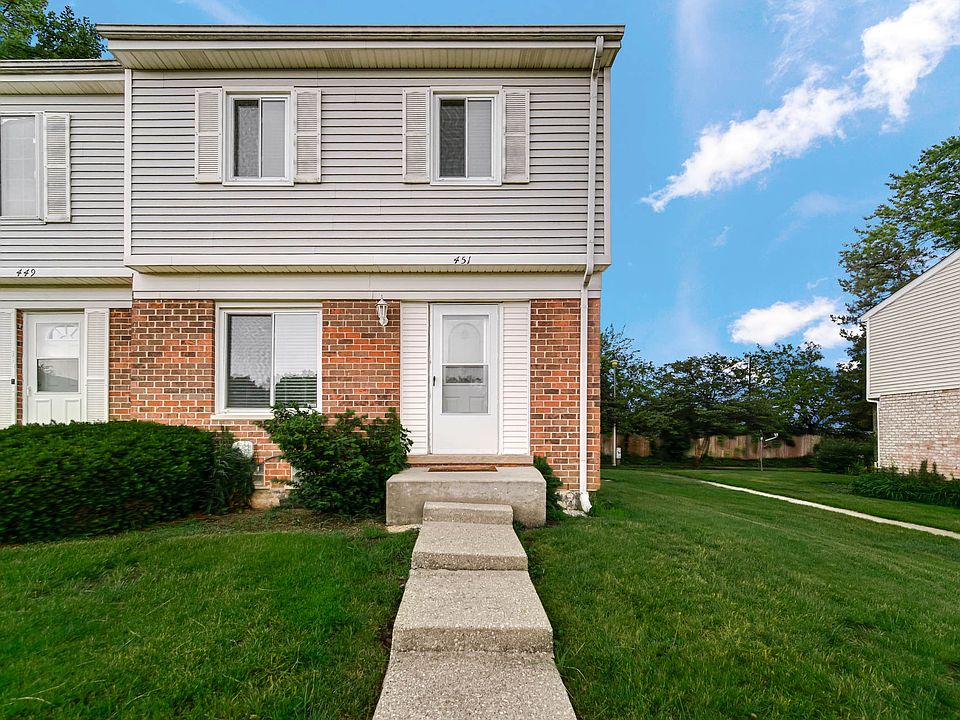 1st image of 451 Yorkshire Sq #1