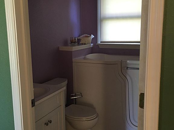 2nd image of 501 E 44th St