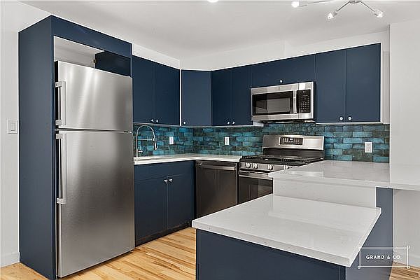 1st image of 68 Eckford St #3