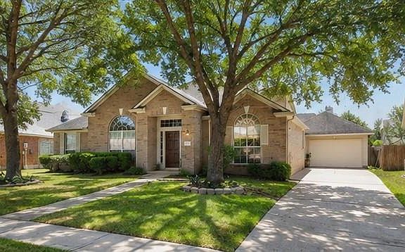 3rd image of 17711 Emerald Garden Ln