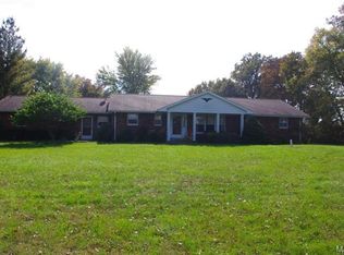68 Snyder Rd, Troy, MO 63379