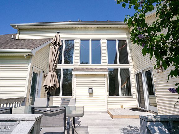 5th image of 315 W Woodcox St